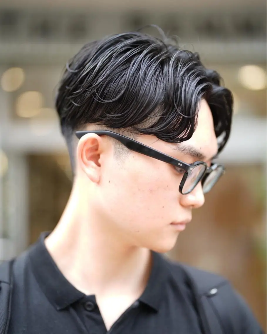 ショート パーマ メンズ センターパート カット パーマ メンズパーマ タカキリョウのヘアスタイル