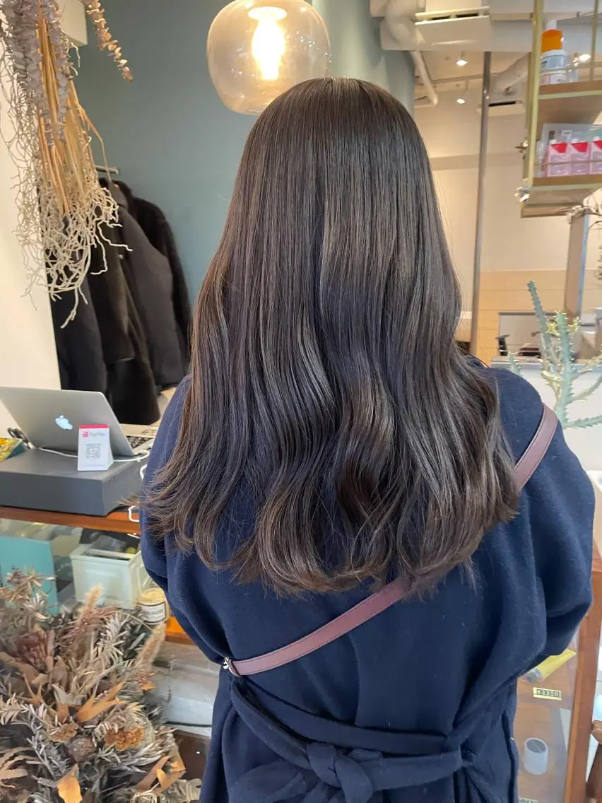 ロング カラー アッシュ 透明感カラー ラベンダーカラー ラベンダーアッシュ トリートメント ヘアカラー トリートメント 中目黒🌼 🌼ハナのヘアスタイル