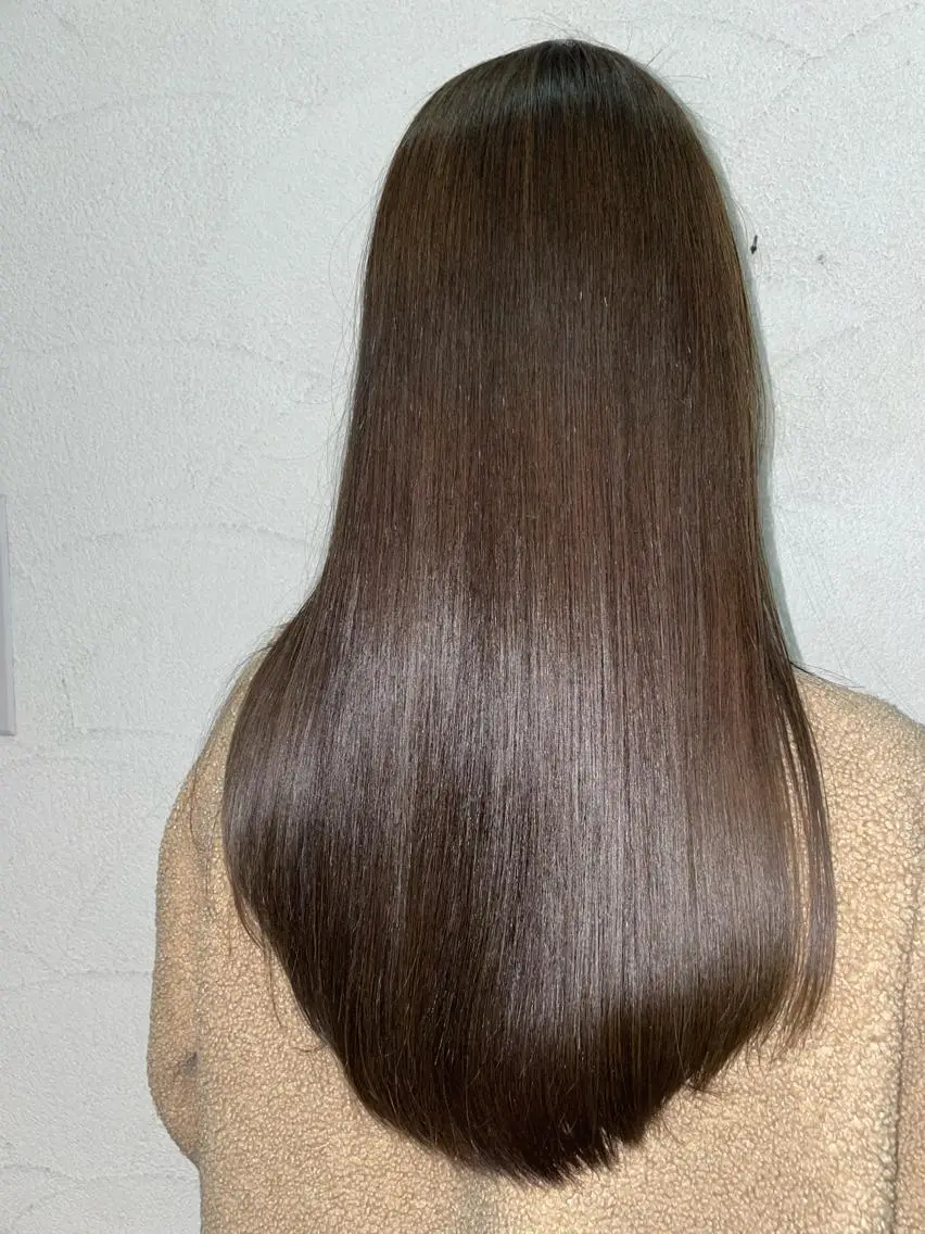 ロング カラー アッシュ ベージュカラー 大塚 友茉のヘアスタイル