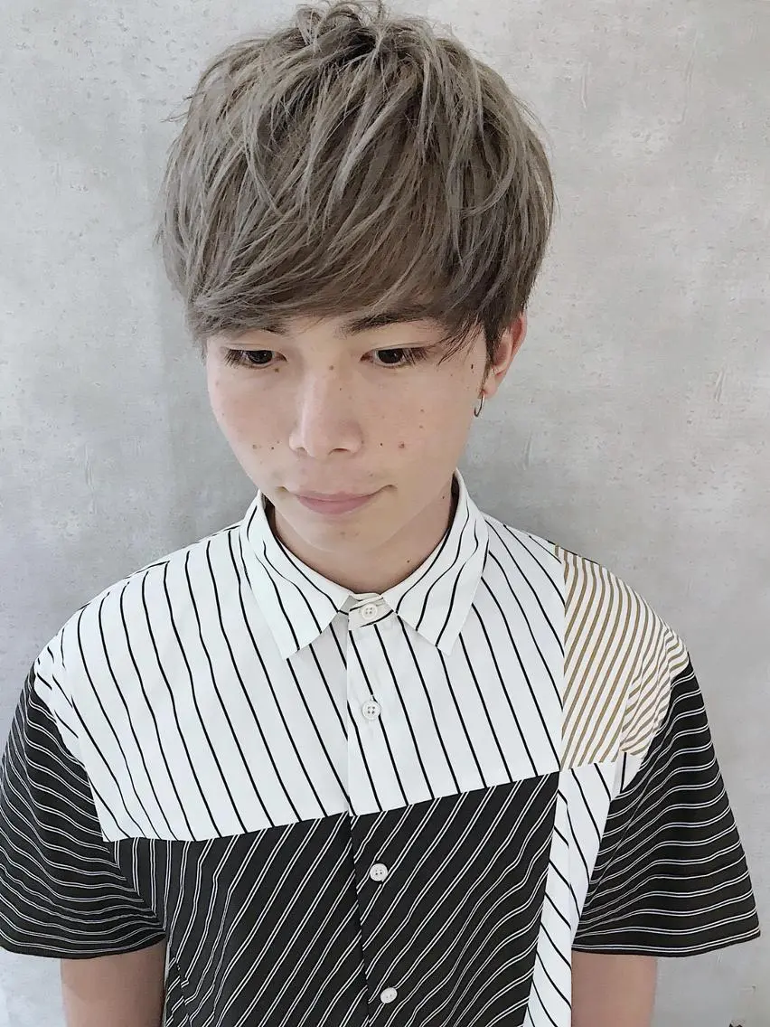 メンズ カラー ショート メンズブリーチ メンズハイライト メンズインナーカラー アディクシーカラー ブリーチ MOU namba ムウナンバのヘアスタイル