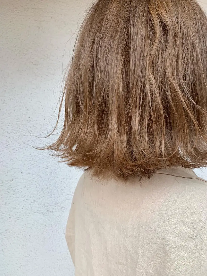 ミディアム カラー パーマ ヘアアレンジ キッズ マツエク・マツパ ベージュカラー ハイトーンカラー ハイトーンベージュ 田中 裕士のヘアスタイル