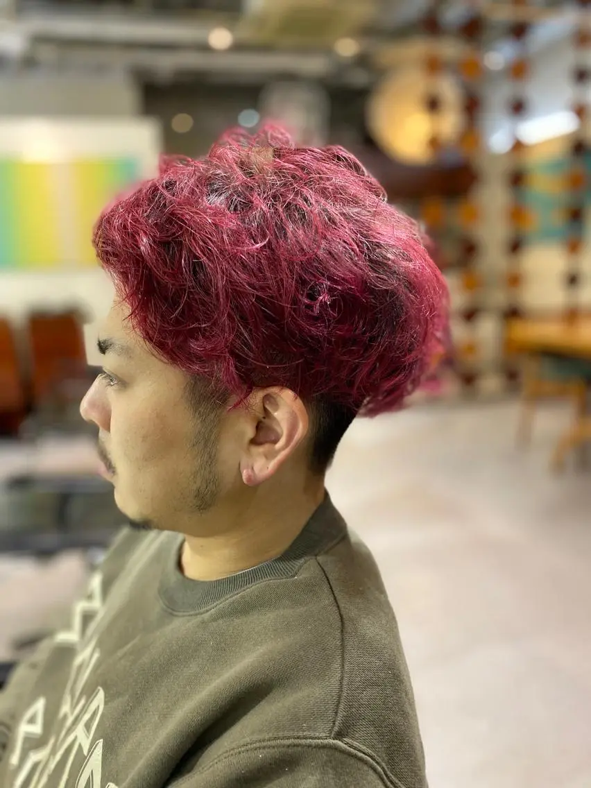 ショート カラー パーマ メンズ メンズブリーチ メンズパーマ ブリーチ ピンクカラー 河原 卓司のヘアスタイル
