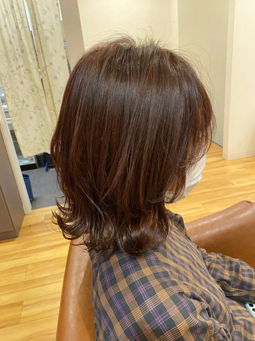 ミディアム 酸性ストレート/ブリ ーチなしWカラー河本のヘアスタイル