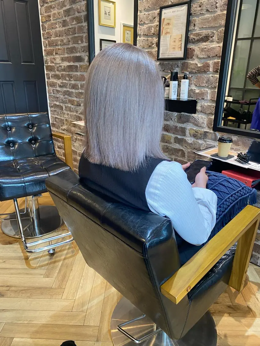 ミディアム ヘアカラー 大内田 凌馬のヘアスタイル
