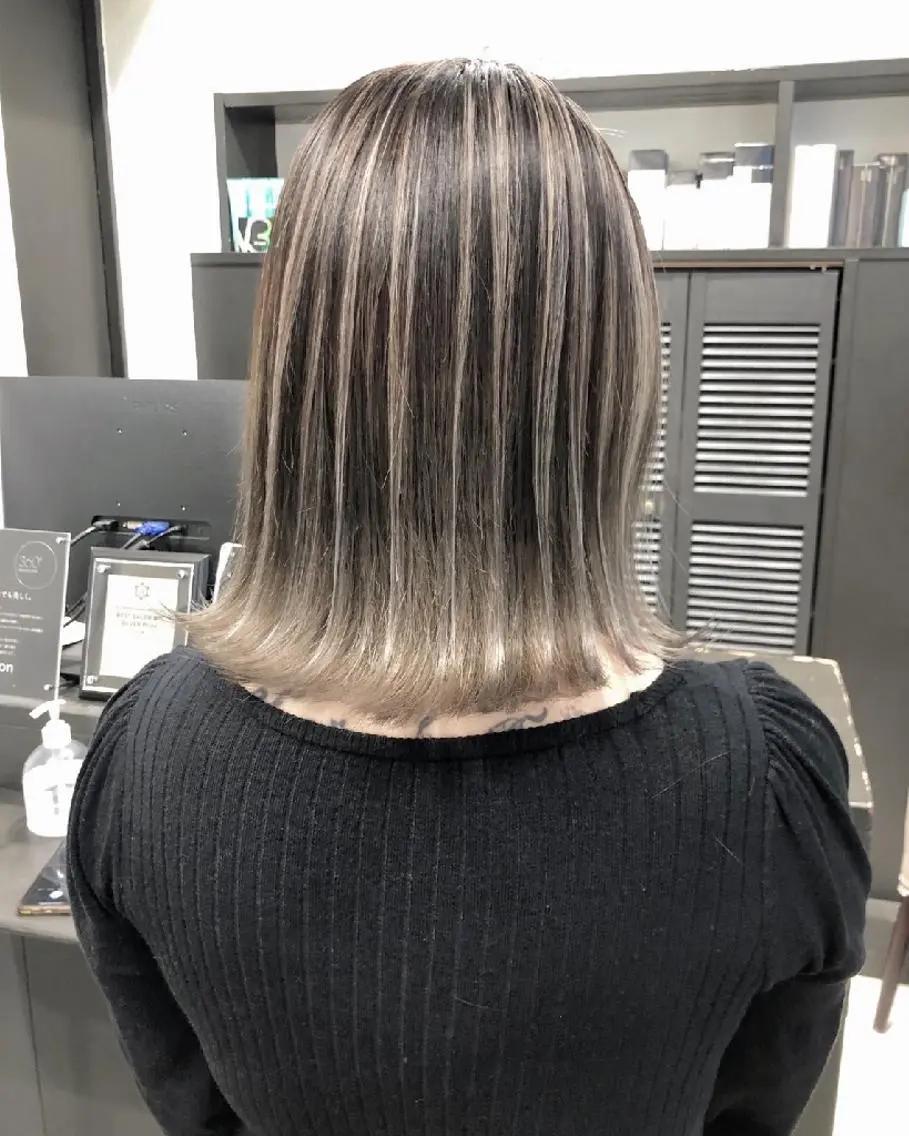 ショート カラー ヘアアレンジ 透明感/レイヤー 🇰🇷tomonaのヘアスタイル