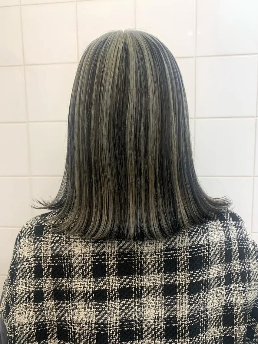 ショート カラー ヘアアレンジ 🧨ブリーチー×ボブ レイヤー💎じゅえるのヘアスタイル