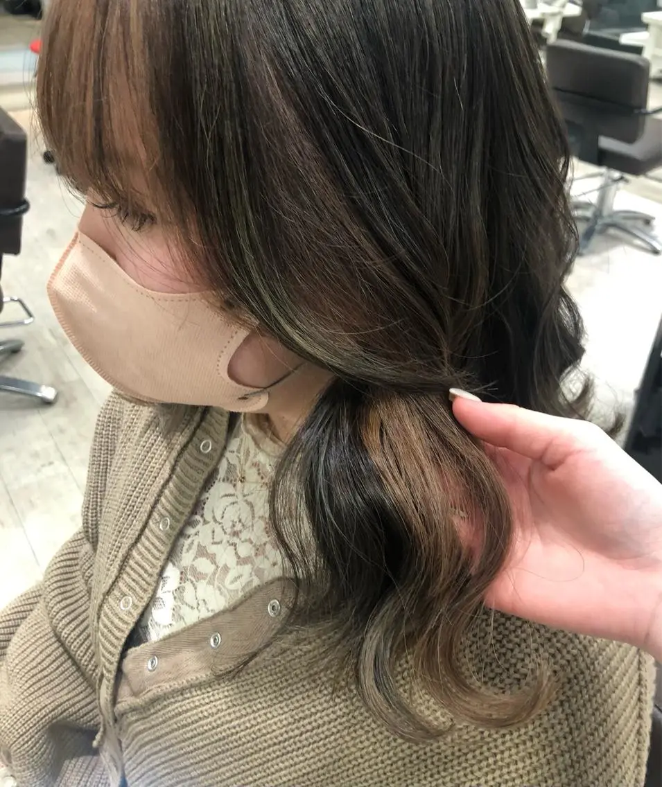 ミディアム ミストバング 村上 佳織のヘアスタイル