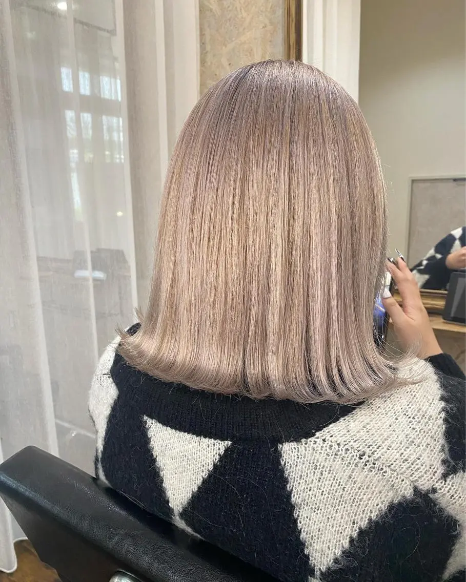 ミディアム カラー ブリーチ Tsuyoki .のヘアスタイル