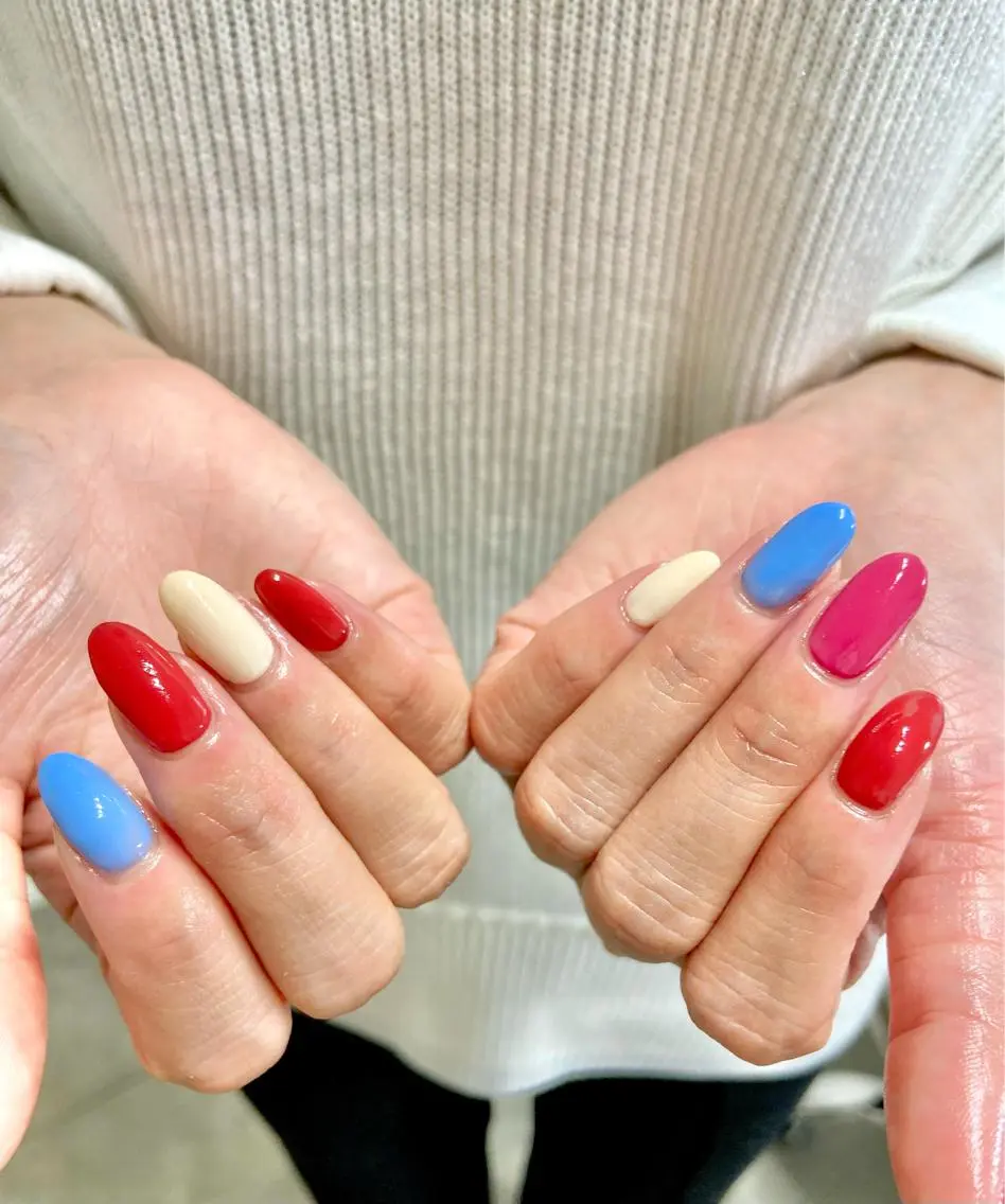 ネイル ブルー 水色 ワンカラーネイル ピンク 赤色 salon de oct.のネイルデザイン