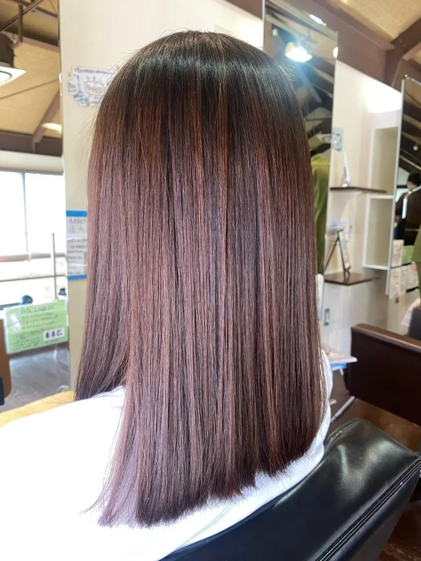 セミロング カット トリートメント 横野 朱音のヘアスタイル