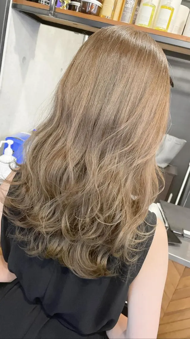 セミロング カラー アクアカラー ブリーチ ダブルカラー ブリーチなしカラー 髪質改善 LAS 代表 ナガカワ コウヘイのヘアスタイル