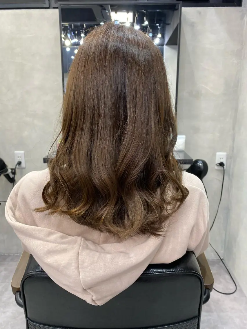 セミロング カラー ヘアアレンジ FAAM Tsuneのヘアスタイル