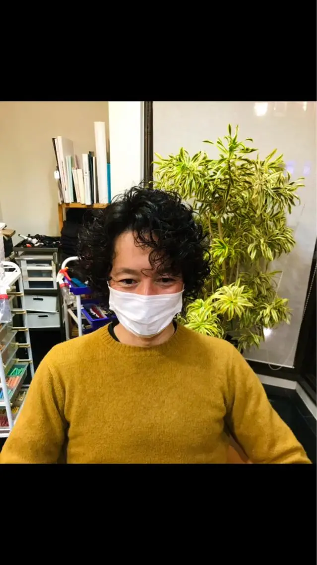 ショート パーマ メンズ カット パーマ 石田 有矢のヘアスタイル