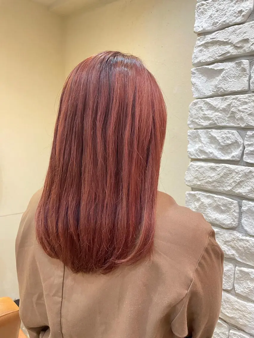 ミディアム オレンジブラウン ヘアカラー コヤナギ ラムのヘアスタイル