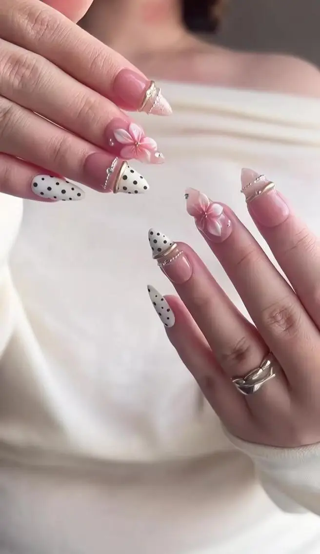 ネイル ハンドネイル ハンドケア Nova Nail Salonのネイルデザイン