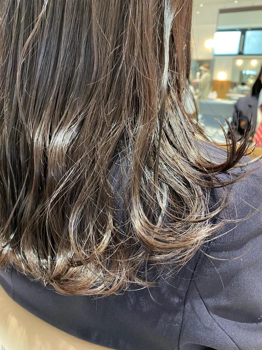 ロング カラー ブラウンカラー 谷合 貴志のヘアスタイル