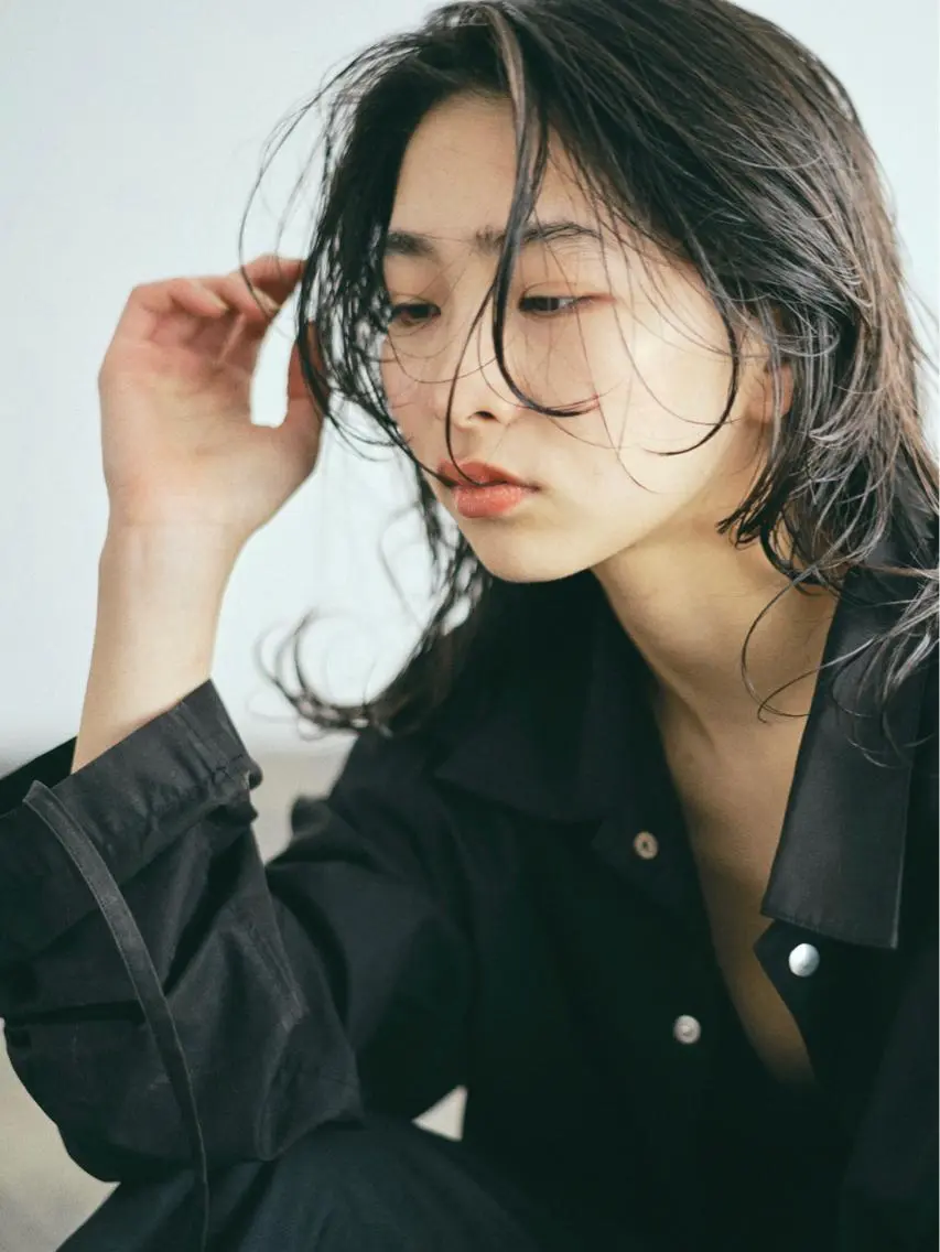 ミディアム stylist 杉浦駿生のヘアスタイル