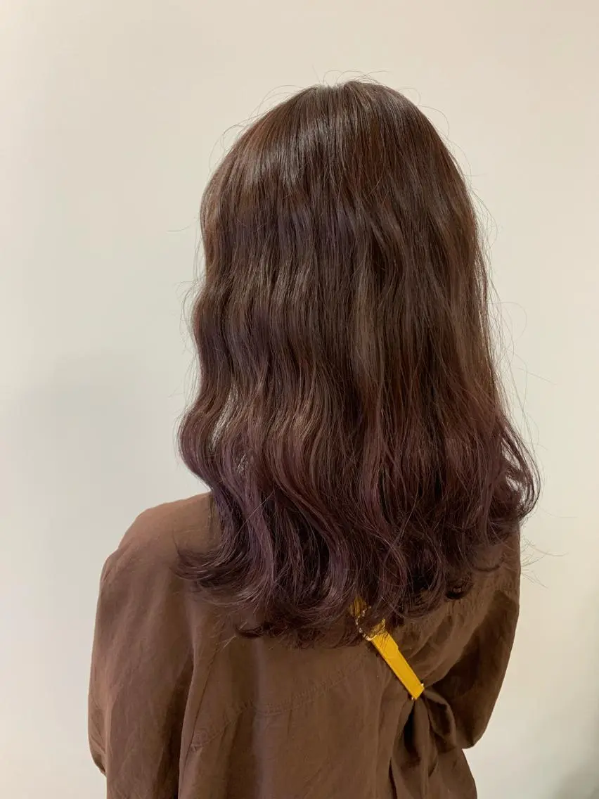 セミロング カラー ベージュカラー ラベンダーカラー ラベンダーベージュ 顔まわりカット✄ ベージュカラー🧸のヘアスタイル