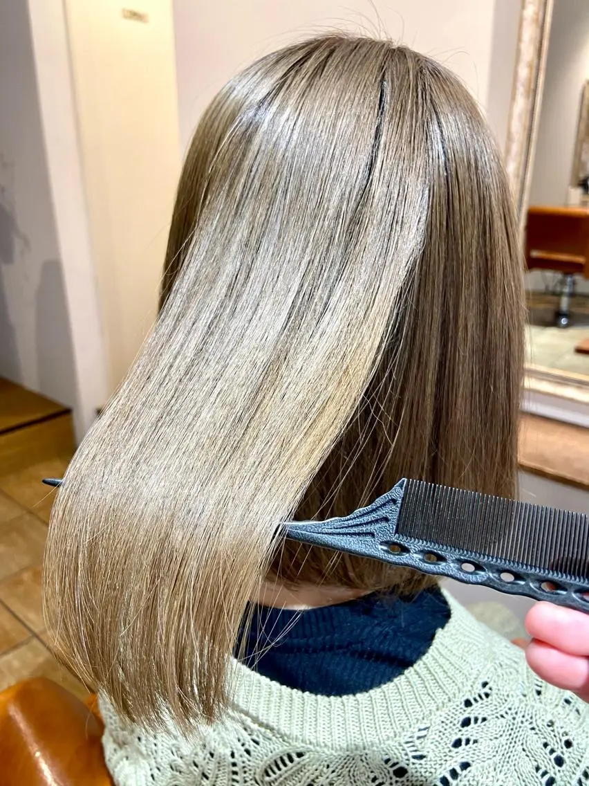 セミロング ayumi🦖/ 似合わせカラー🤎のヘアスタイル