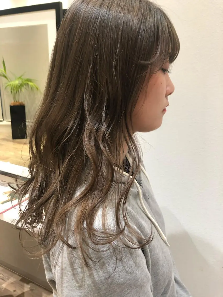 ロング カラー ベージュカラー 韓国風ヘア サイドバング アイブロウ 🍋黒瀬梨央の眉毛・アイブロウイメージ