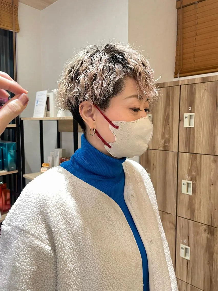 ショート カラー パーマ カット ヘアカラー 似合わせ レイヤー須川のヘアスタイル