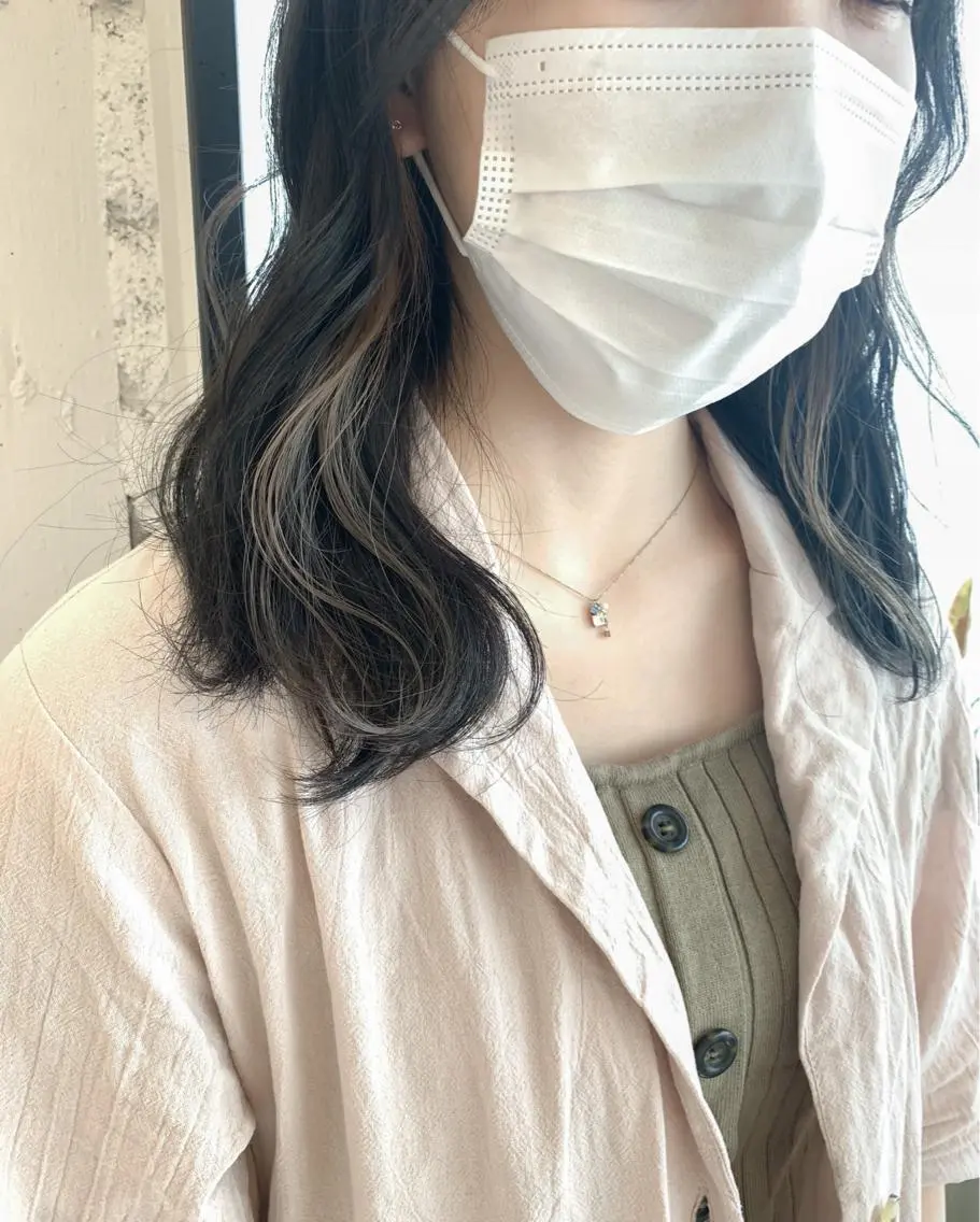 ミディアム カラー ヘアアレンジ ヘアカラー トリートメント yuka .のヘアスタイル