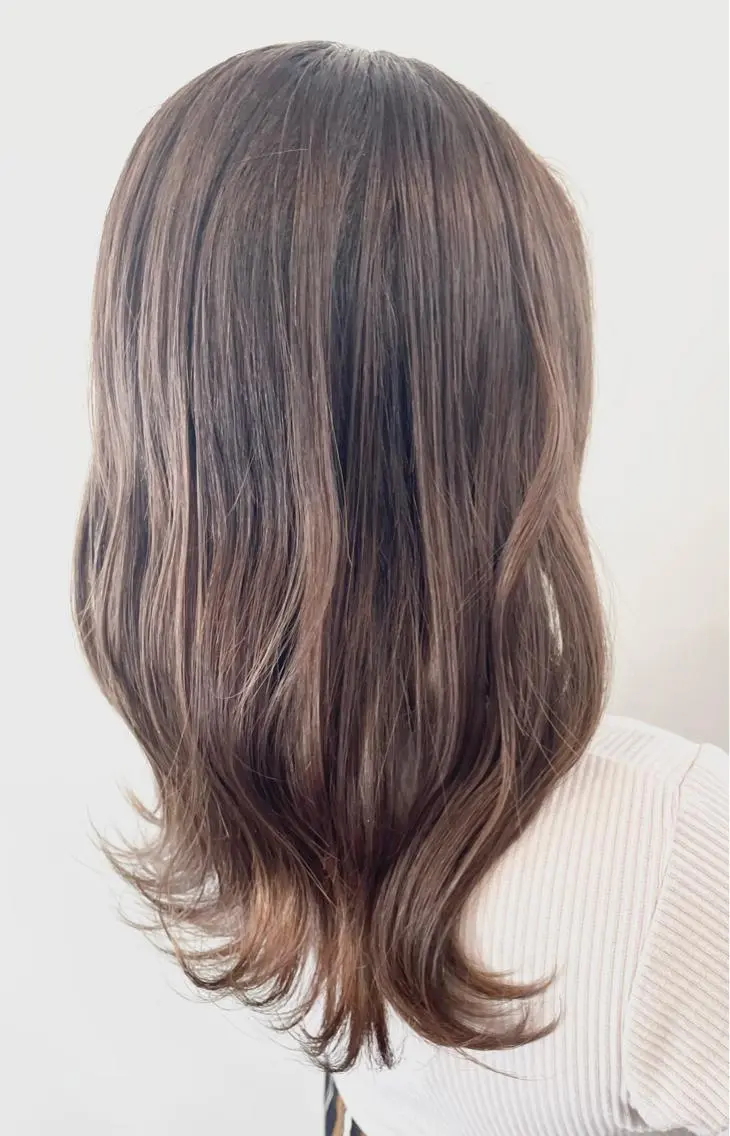 セミロング カラー ベージュカラー ブリーチ ブラウンカラー ブラウンベージュ ブリーチなしカラー ヘアカラー トリートメント FLAGS YAMATOのヘアスタイル