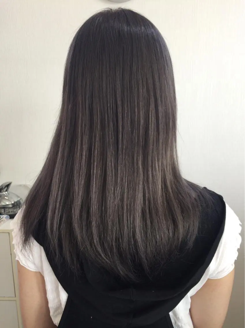 セミロング カラー 阿久津 泰幸のヘアスタイル