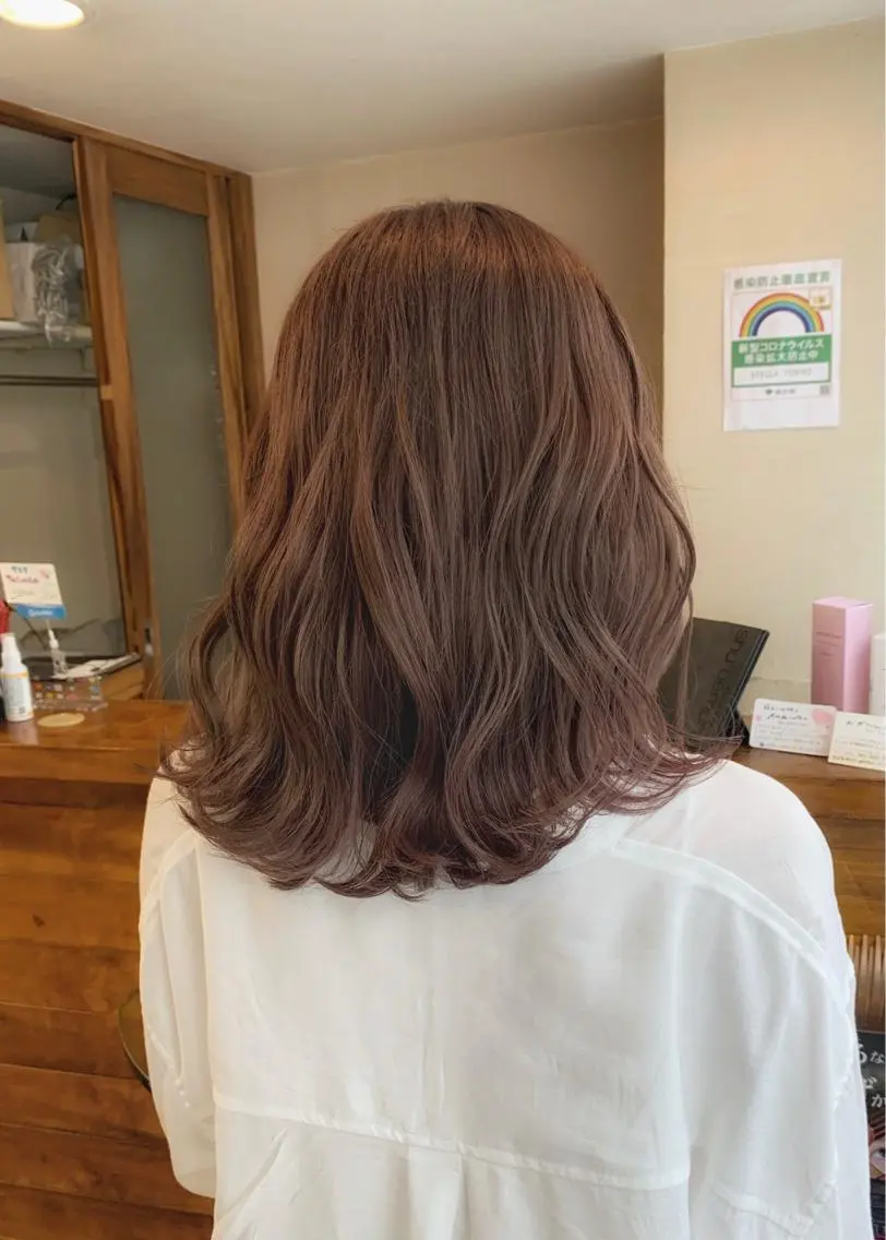 ミディアム カラー ベージュカラー ミルクティーベージュ ヘアカラー トリートメント 矢野 晃平のヘアスタイル