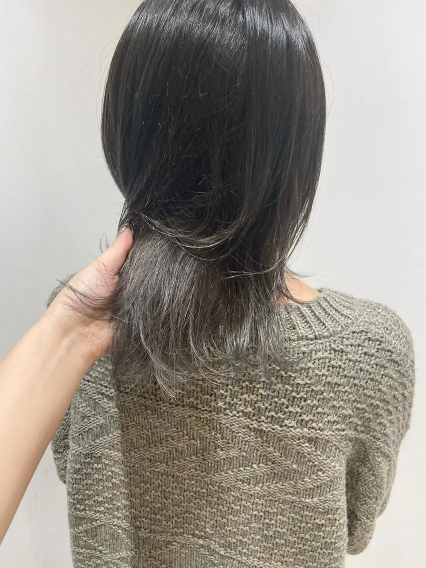 ミディアム カラー ヘアカラー 🐺ウルフ/レイヤー 似合わせ‎🤍沙羅のヘアスタイル