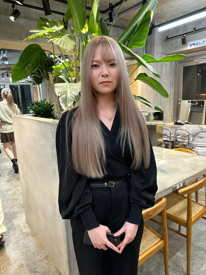 ロング カラー ネイル マツエク・マツパ アイブロウ ベージュカラー ホワイトベージュ ホワイト ハイライト🌟/ ボブ/豊田のヘアスタイル
