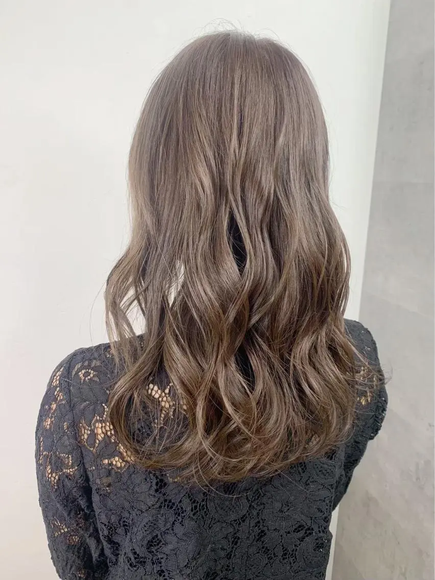 セミロング _WHITE 静岡店のヘアスタイル