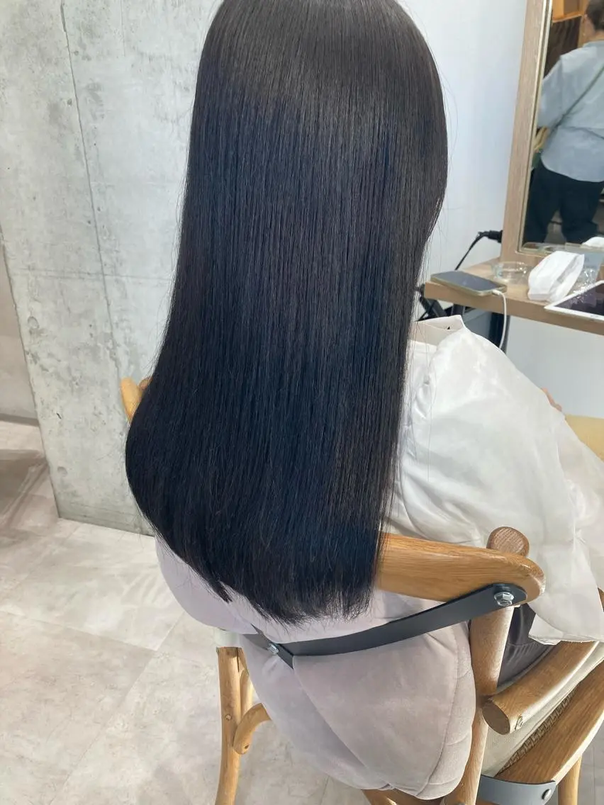 ロング ✨色持ちの良い艶 カラー✨蟹江真世のヘアスタイル