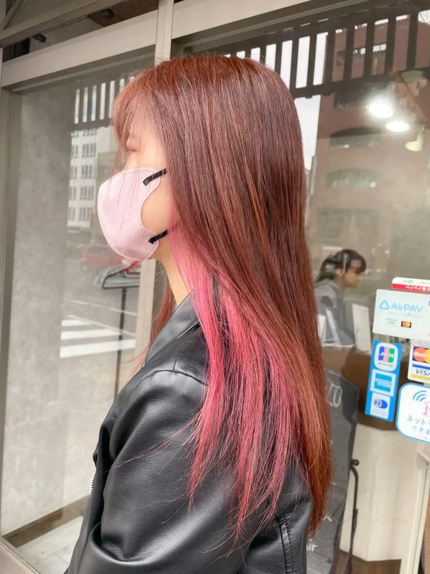 ロング カラー ブラウンカラー 透明感カラー インナーカラー オレンジ ピンクカラー イワタ マハ/ minim hairのヘアスタイル