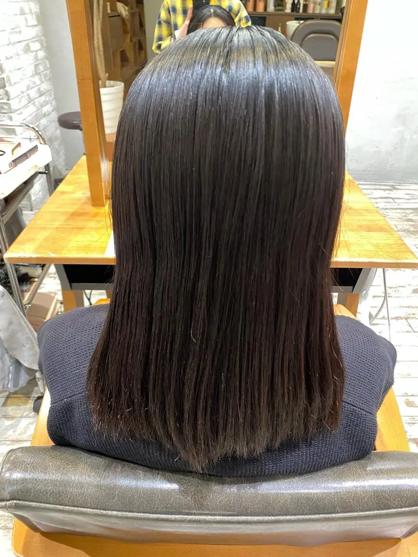 ミディアム 丸山 心 / 艶カラーのヘアスタイル