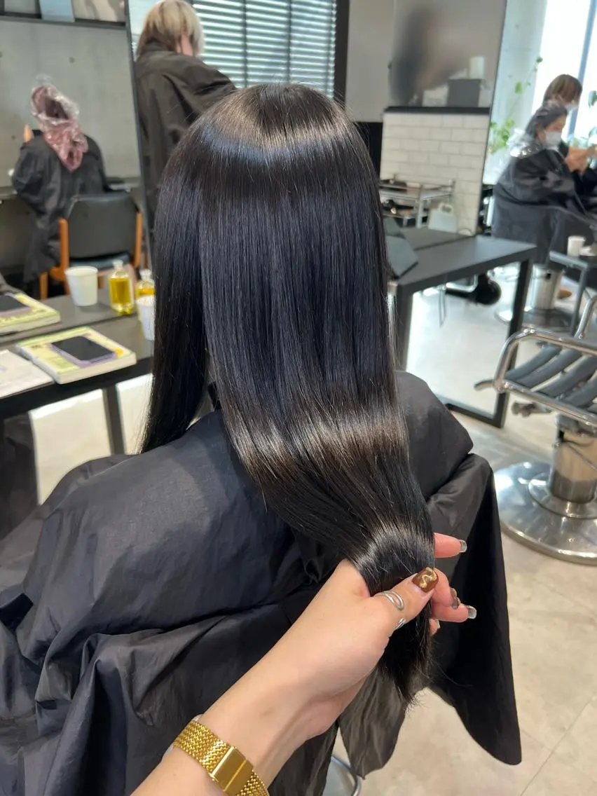 ロング カラー パーマ ヘアアレンジ メンズ キッズ ネイル マツエク・マツパ アイブロウ カット ヘアカラー トリートメント ヘアセット 丁寧なカウンセリング 🌿Chiemi🌿のヘアスタイル