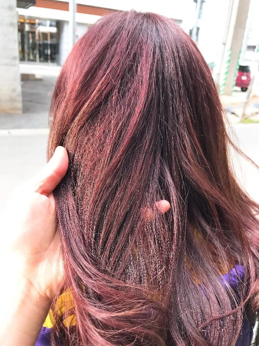 カラー セミロング ハイライトカラー バイオレットカラー ハイライト 前之園 ひかるのヘアスタイル