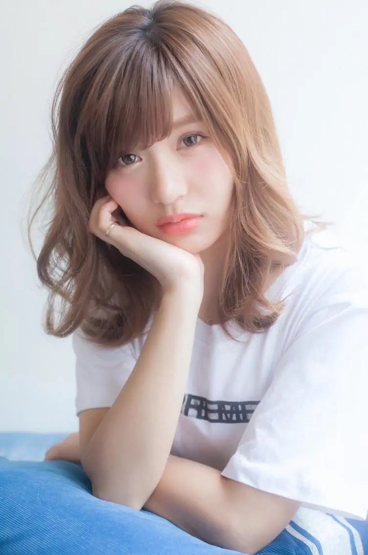 セミロング ボブ 外国人風カラー 似合わせカット 小顔カット バレイヤージュ 藤沢 ハイライト竹内ケンゴのヘアスタイル