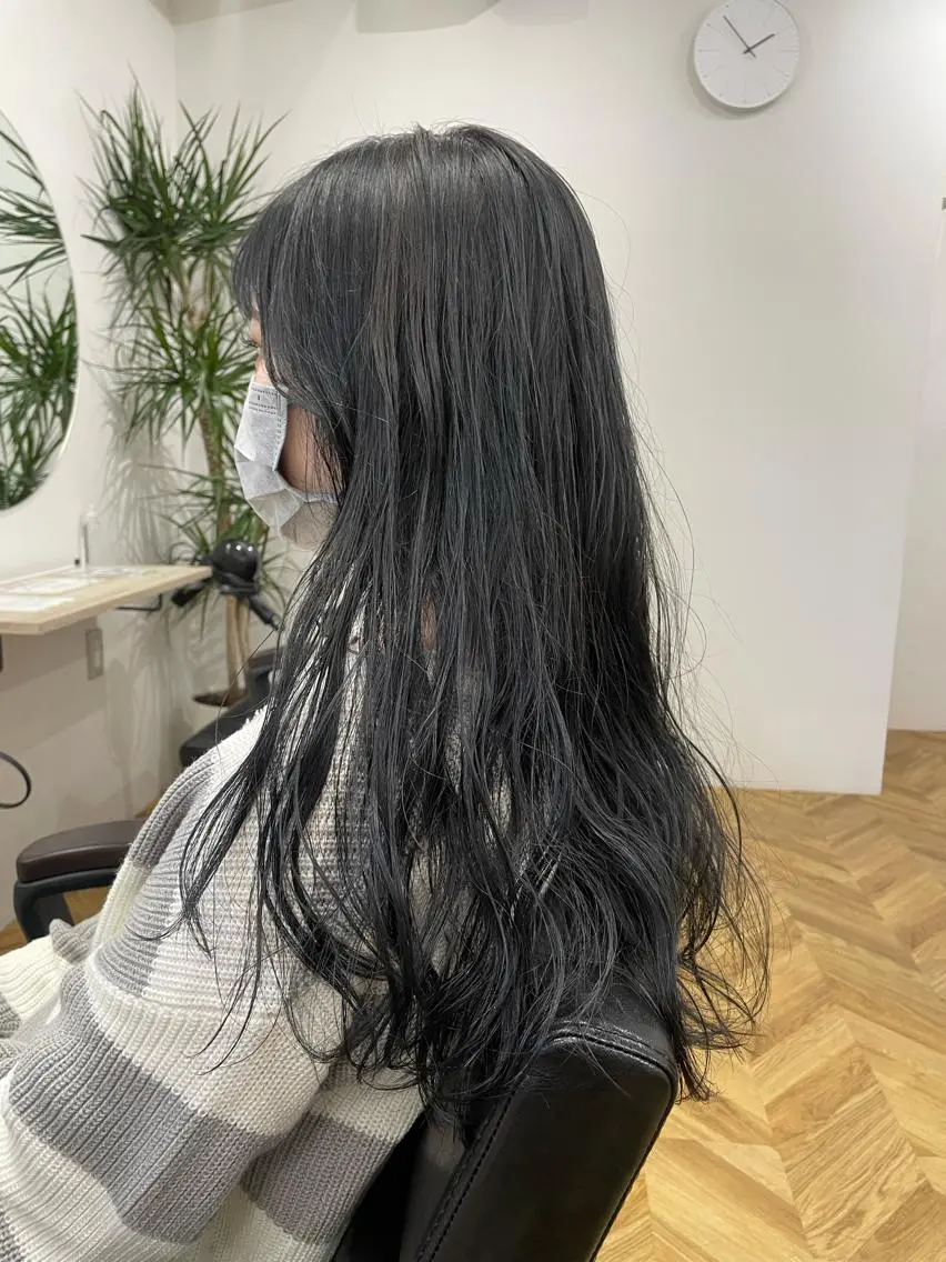 ロング カラー パーマ ヘアアレンジ ヘアカラー 縮毛矯正 トリートメント くびれレイヤー/艶 カラー　MADOKAのヘアスタイル