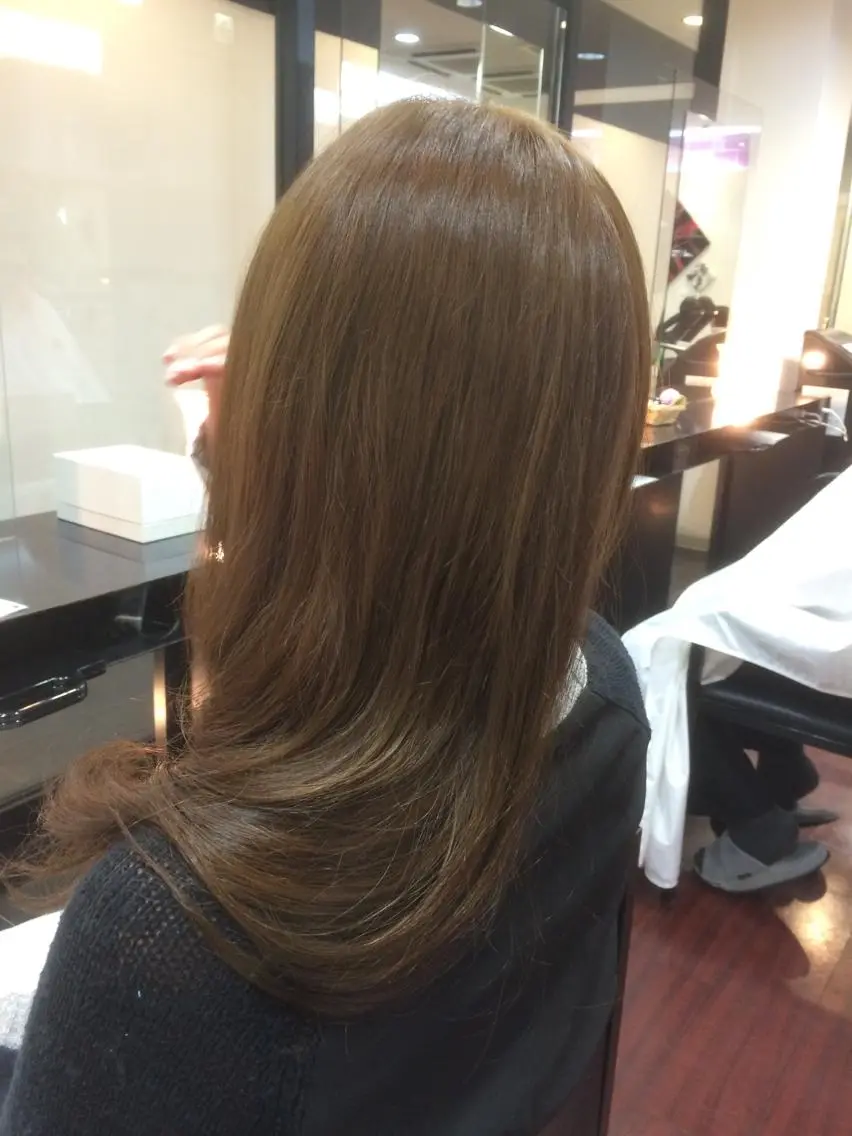 セミロング ロング ヨナハ セイヤのヘアスタイル