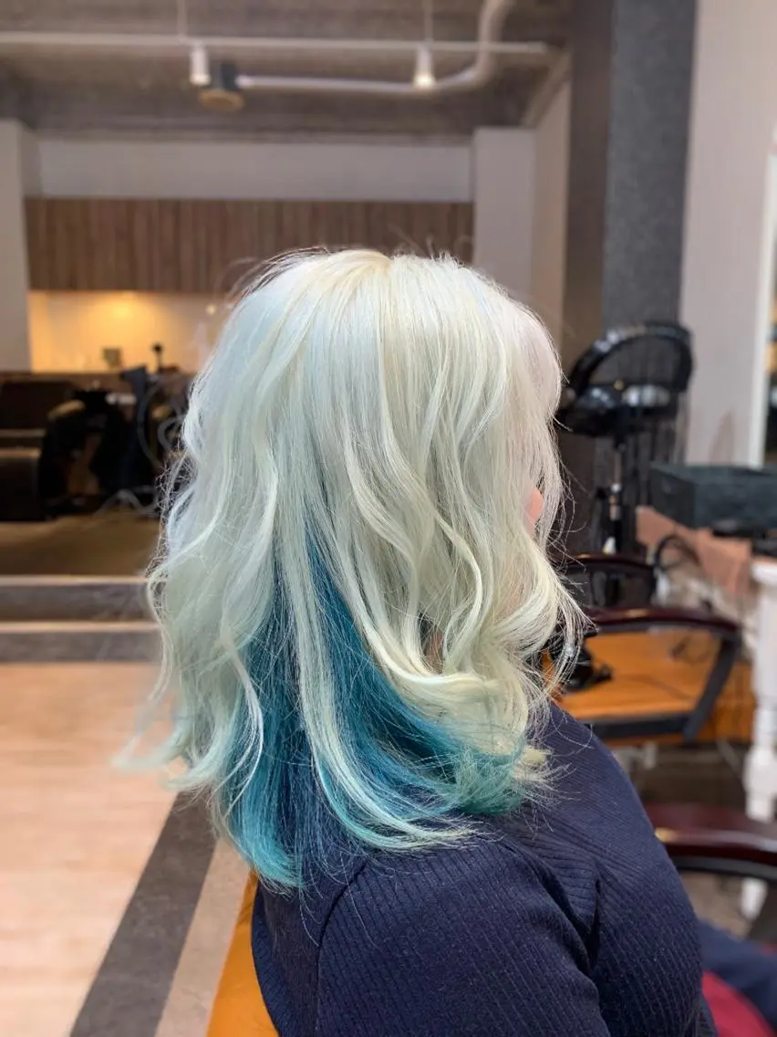 ミディアム カラー 髪質改善✨カラー特化 サロン🎨平尾晃一のヘアスタイル