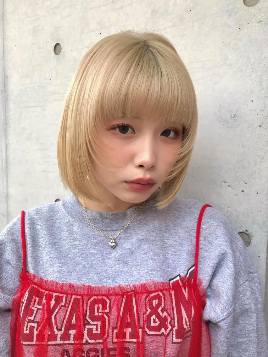 ミディアム カラー ボブ 顔周りカット ウルフカット カット ヘアカラー トリートメント トレンドヘア🌿 chinariのヘアスタイル