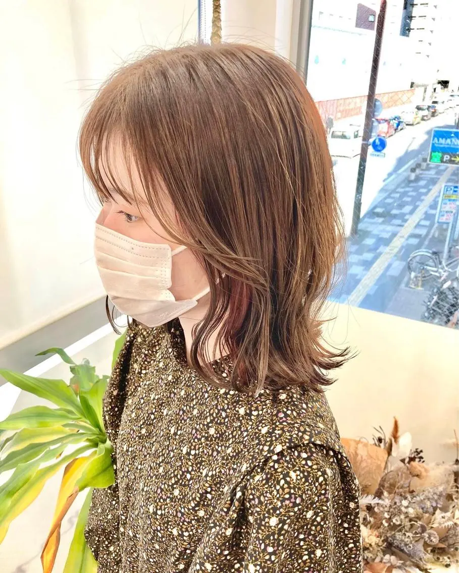 ミディアム カラー ブリーチ 透明感カラー ダブルカラー グレージュ インナーカラー カット ヘアカラー トリートメント Chainon 山中 拓也のヘアスタイル