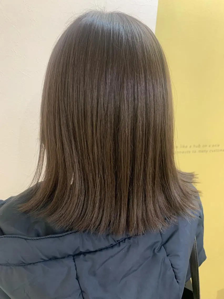 ミディアム カラー ブリーチ グレージュ ブリーチなしカラー hubhair レイヤー/透明感のヘアスタイル