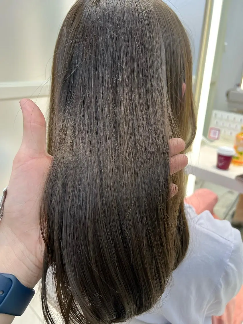 カラー ベージュカラー オリーブベージュ オリーブカラー 艶カラー/ NAOKIのヘアスタイル
