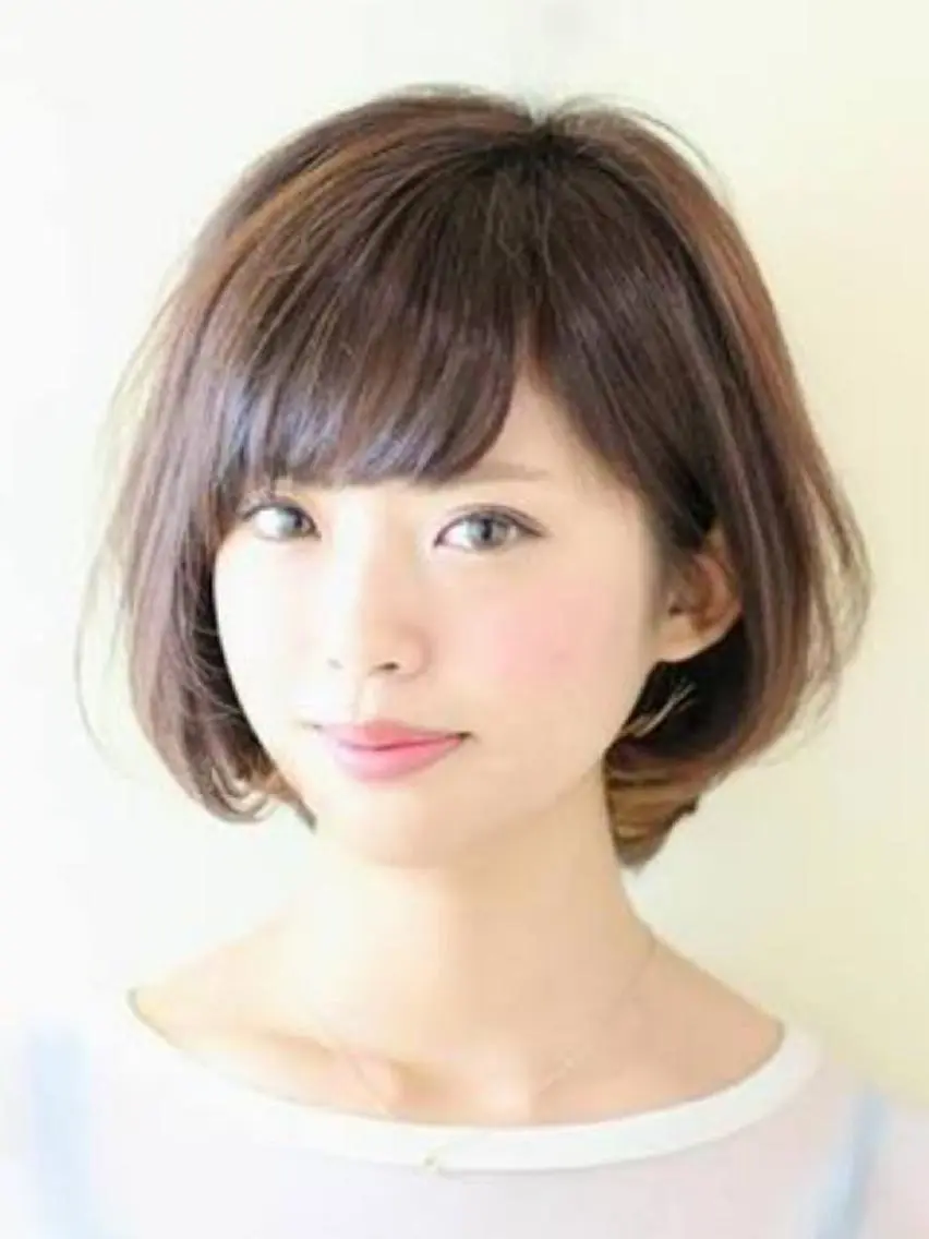 ショート カット 縮毛矯正 トリートメント 推しアニメカラー🌈 ツヤ透明感カラー🦄のヘアスタイル