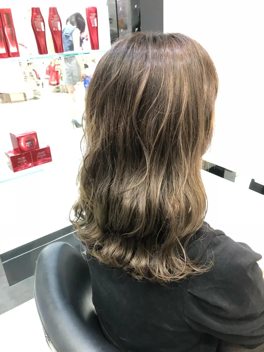 セミロング 岸 保奈美のヘアスタイル