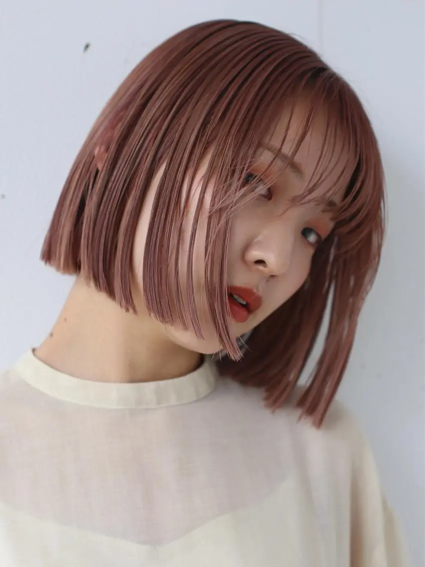 ショート カラー ブリーチ ピンクカラー 阪口 依美奈のヘアスタイル