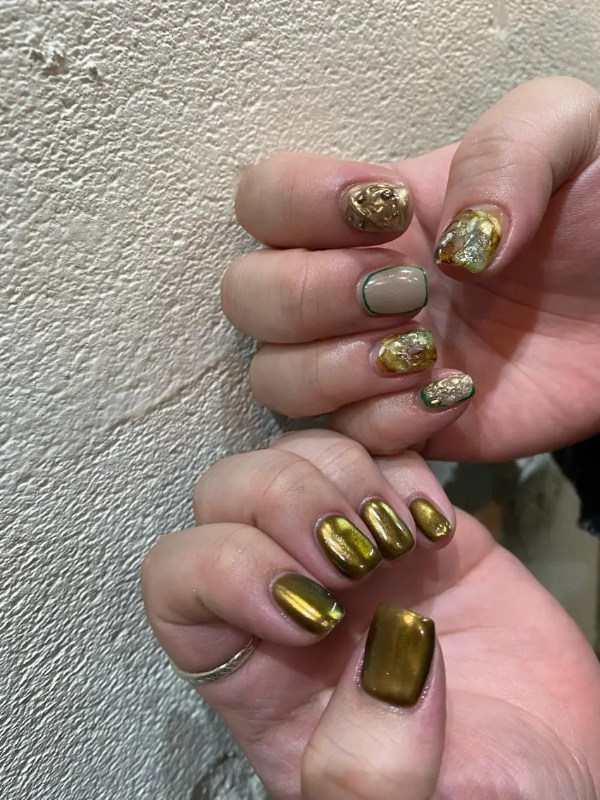 ネイル グリーン 黄色 ハンドネイル 栗林 実莉のネイルデザイン