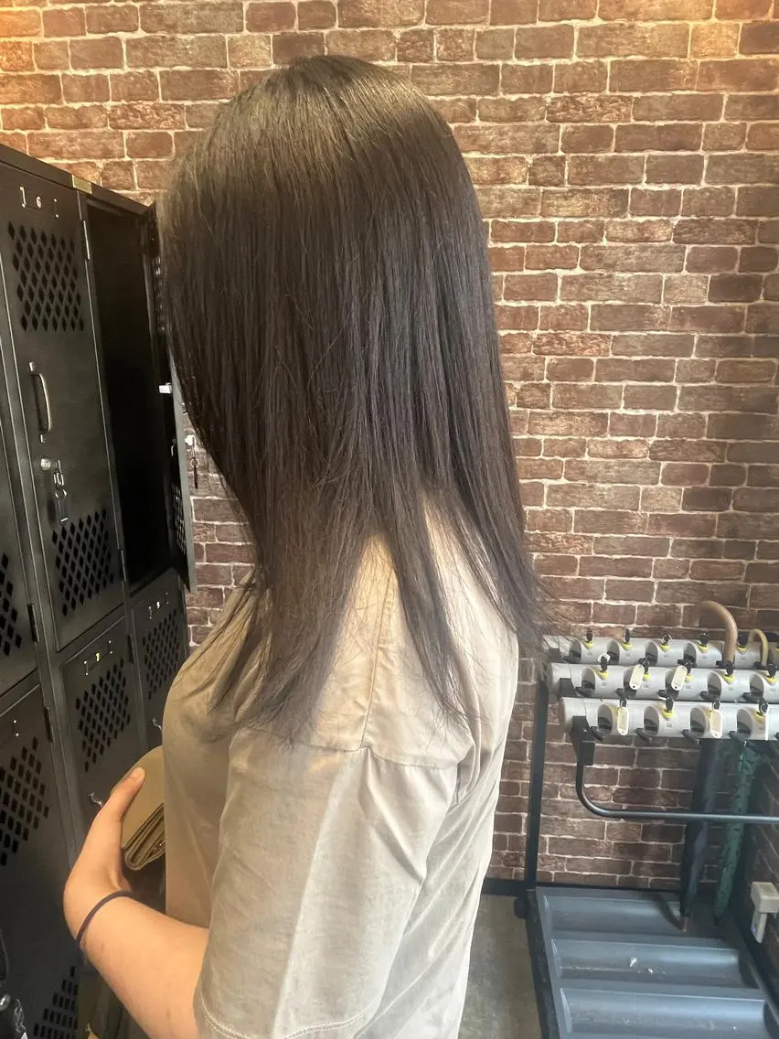 セミロング カラー パーマ ヘアアレンジ メンズ キッズ ネイル マツエク・マツパ アイブロウ メンズパーマ セミロングパーマ ブラウンカラー ケアカラー 透明感カラー カット トリートメント 久木原 ゆりのヘアスタイル